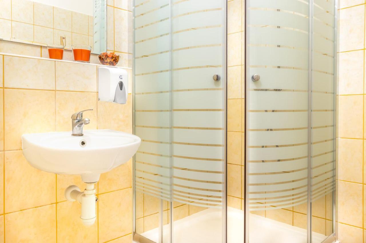 Hotel Zannam Brno Buitenkant foto