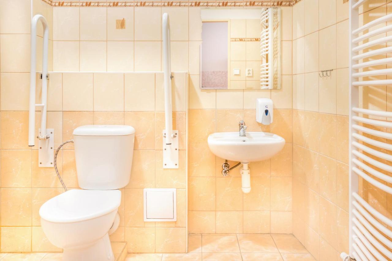 Hotel Zannam Brno Buitenkant foto