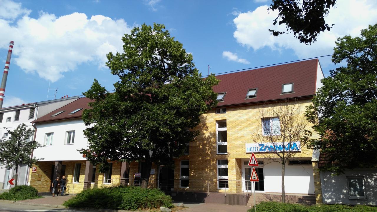 Hotel Zannam Brno Buitenkant foto